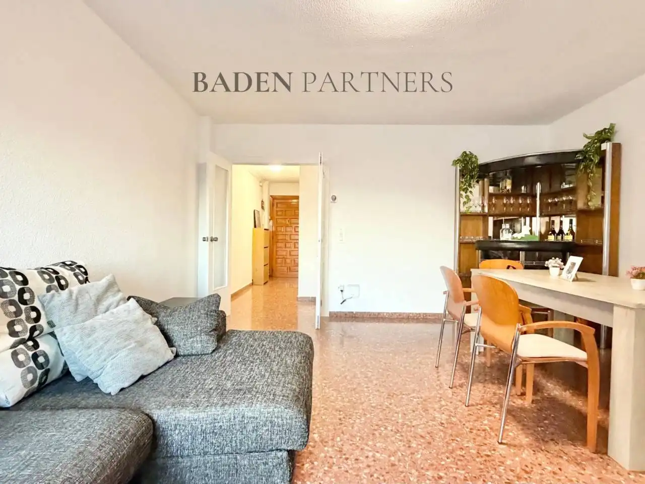 Flat for rent in Avenida María Auxiliadora, Casco Urbano