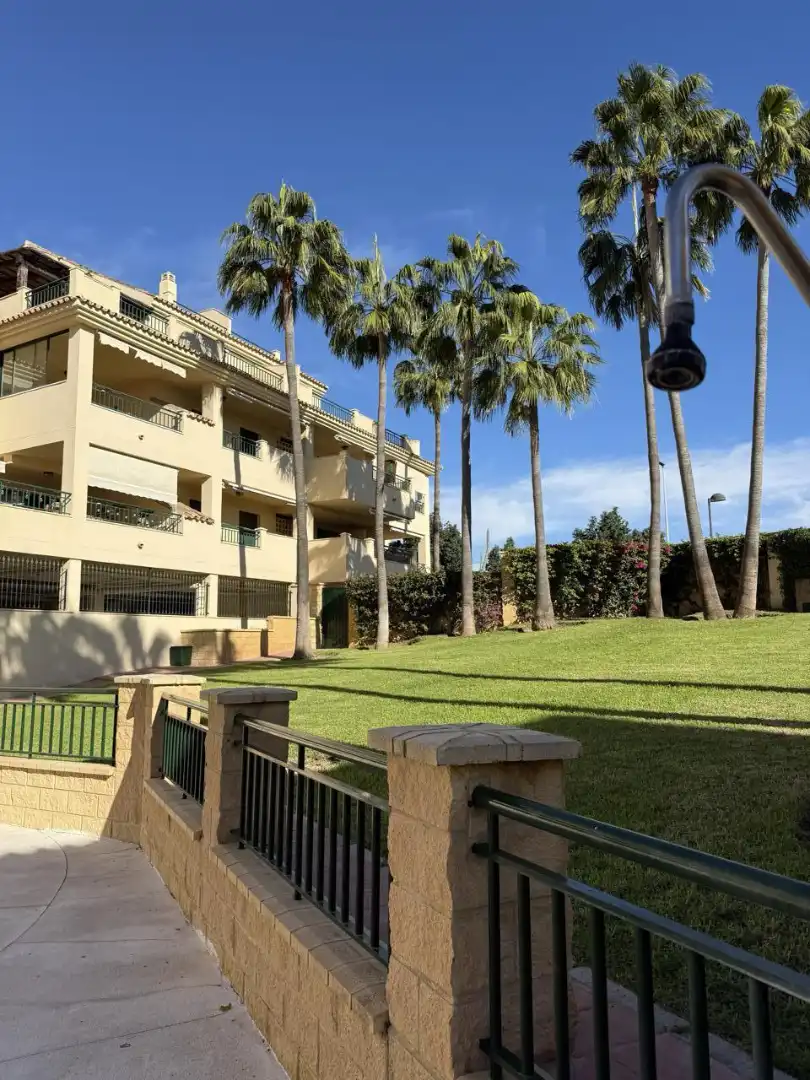 Exterior view of Ground floor for sale in Benalmádena  with Air Conditioner, Terrace and Furnished