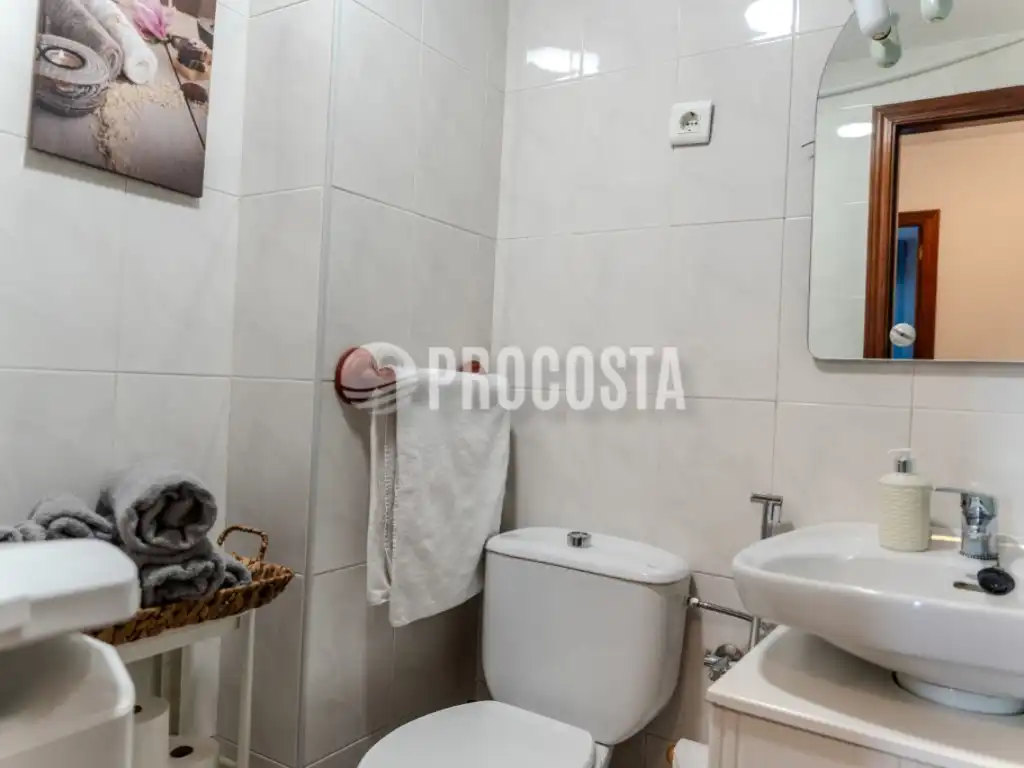 Bathroom of Flat for sale in Almuñécar  with Internet