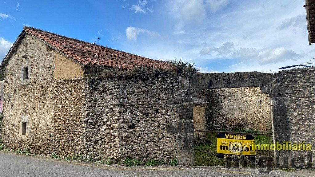 Vista exterior de Casa o xalet en venda en Ribadedeva amb Calefacció, Jardí privat i Terrassa