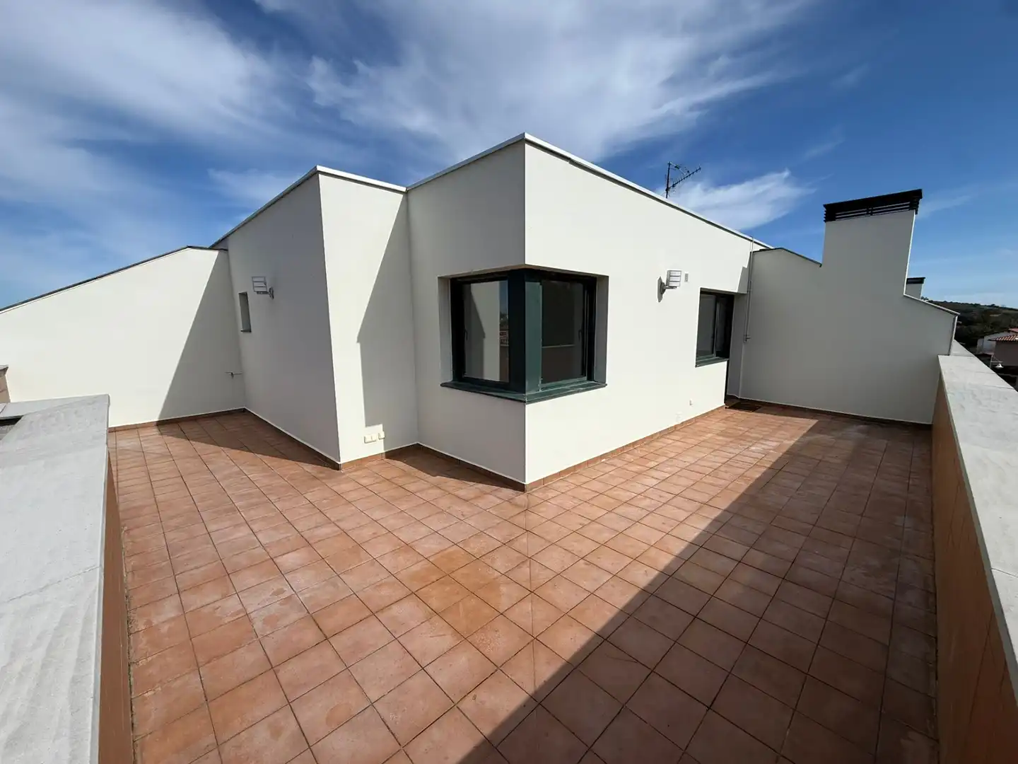 Vista exterior de Ático en venta en Llanes con Calefacción, Terraza y Trastero