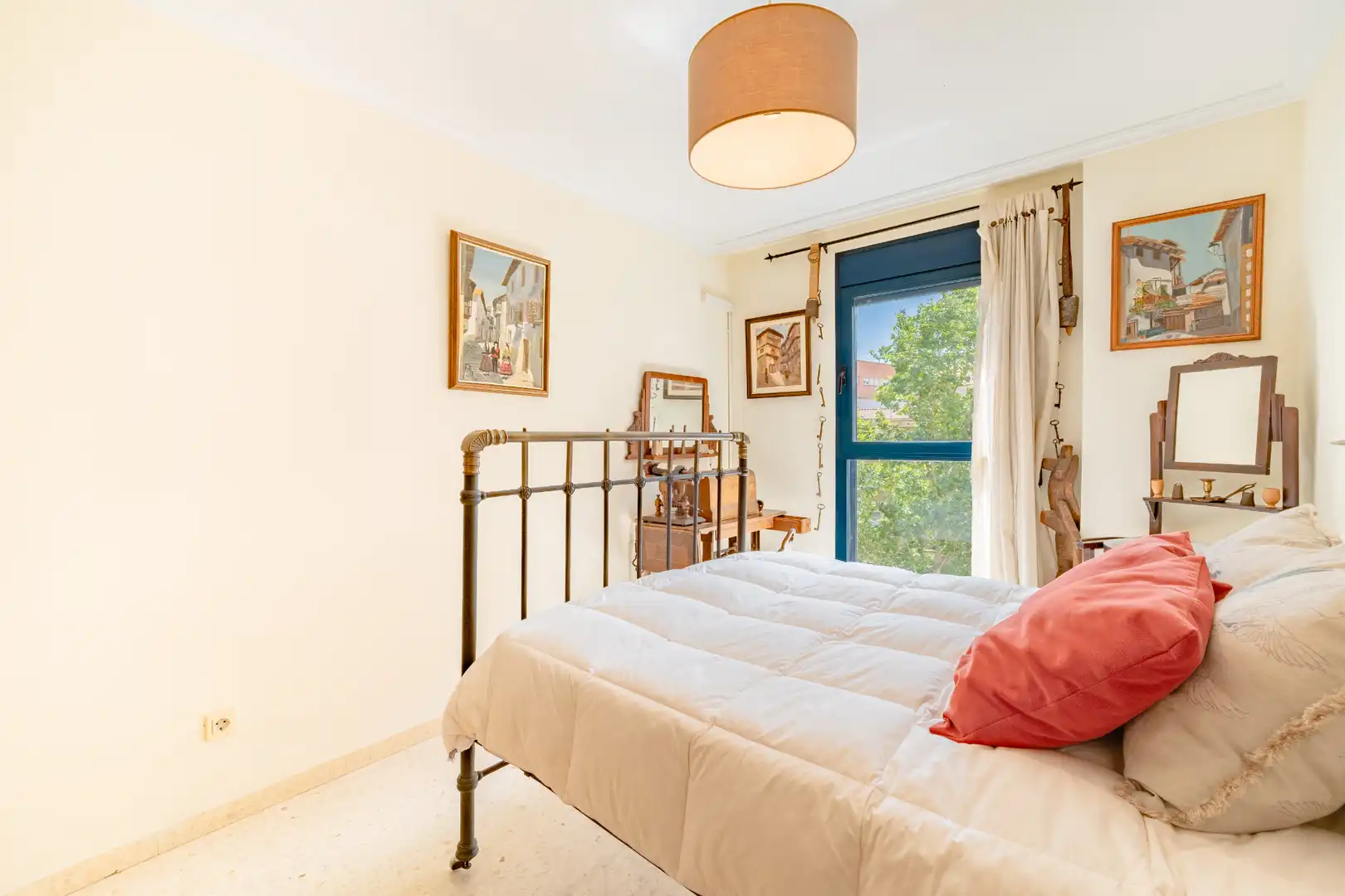 Habitación de Piso en venta en Valencia con Aire acondicionado, Calefacción y Horno