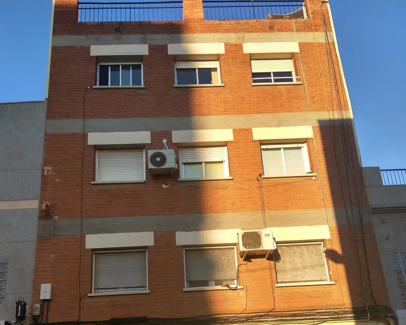 Vista exterior de Piso en venta en Sant Boi de Llobregat
