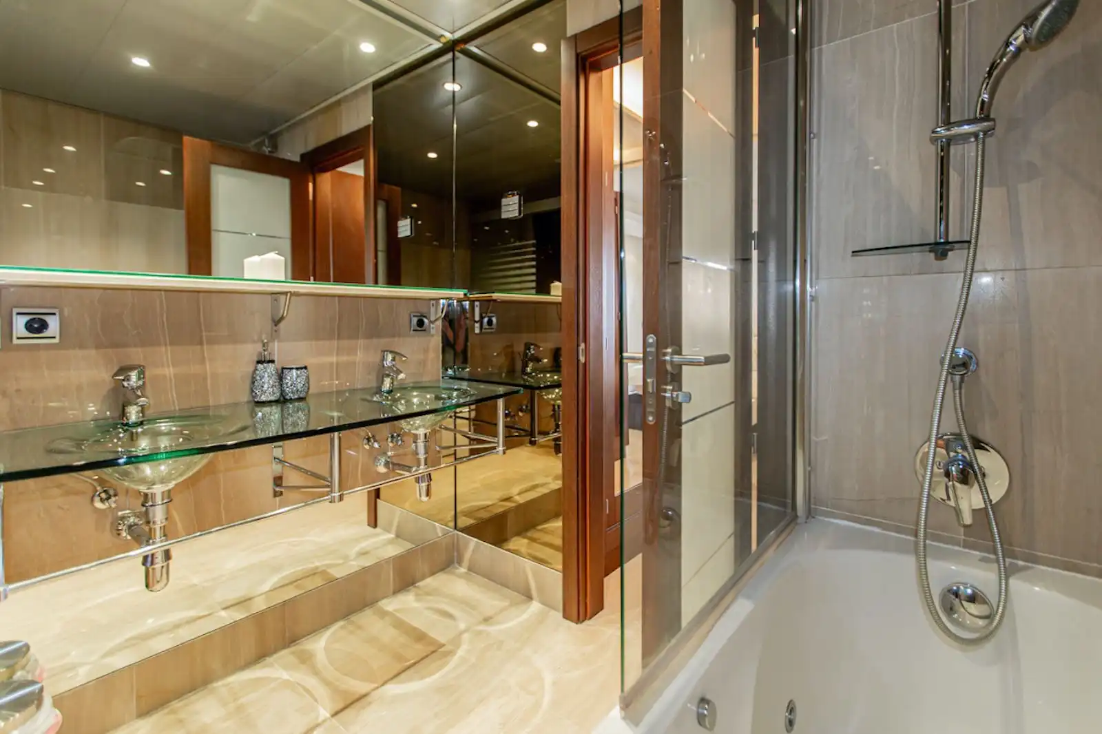 Baño de Apartamento de alquiler en Estepona con Terraza, Amueblado y Internet