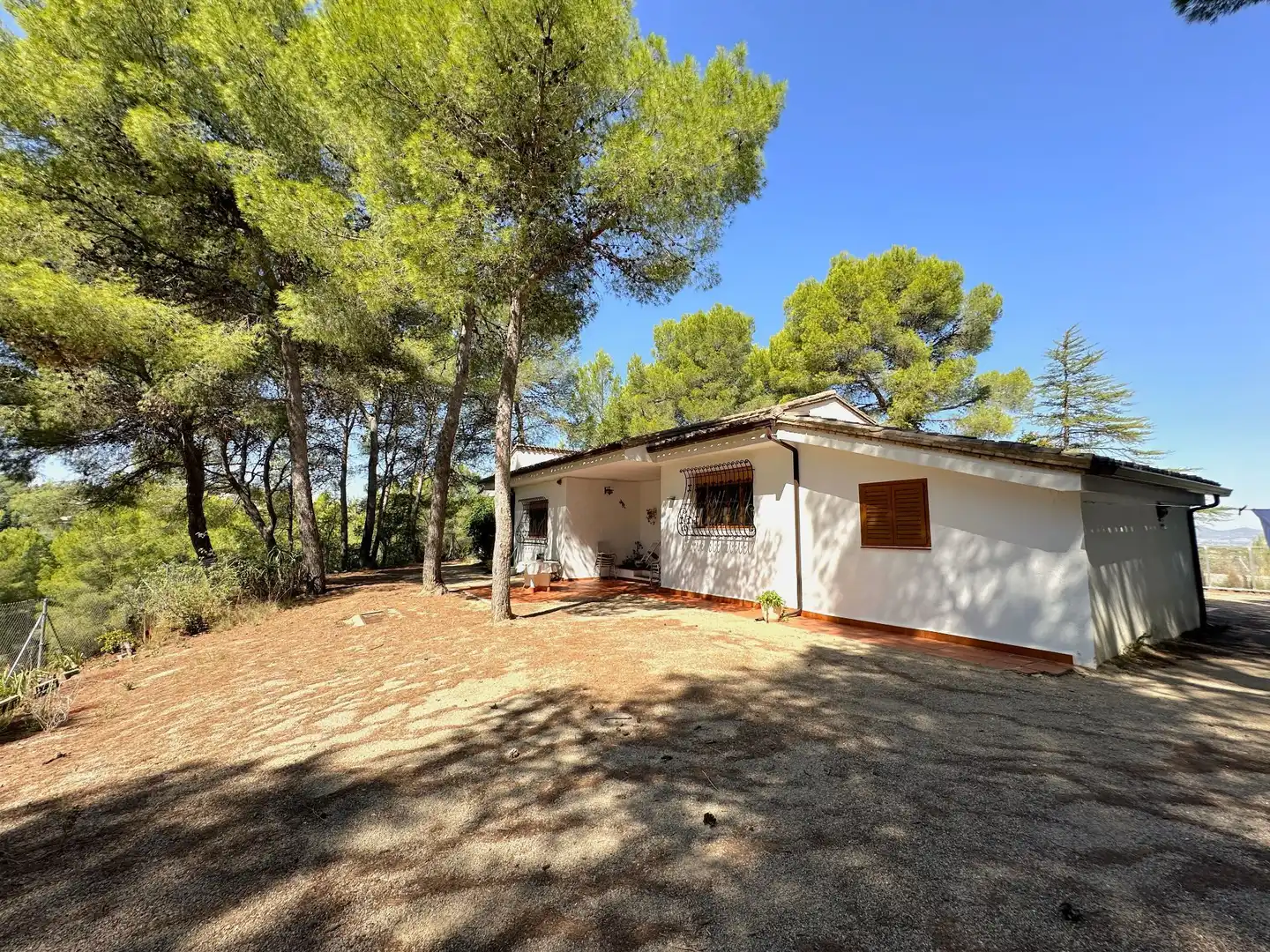 Vista exterior de Casa o chalet en venta en Agullent con Calefacción, Trastero y Amueblado