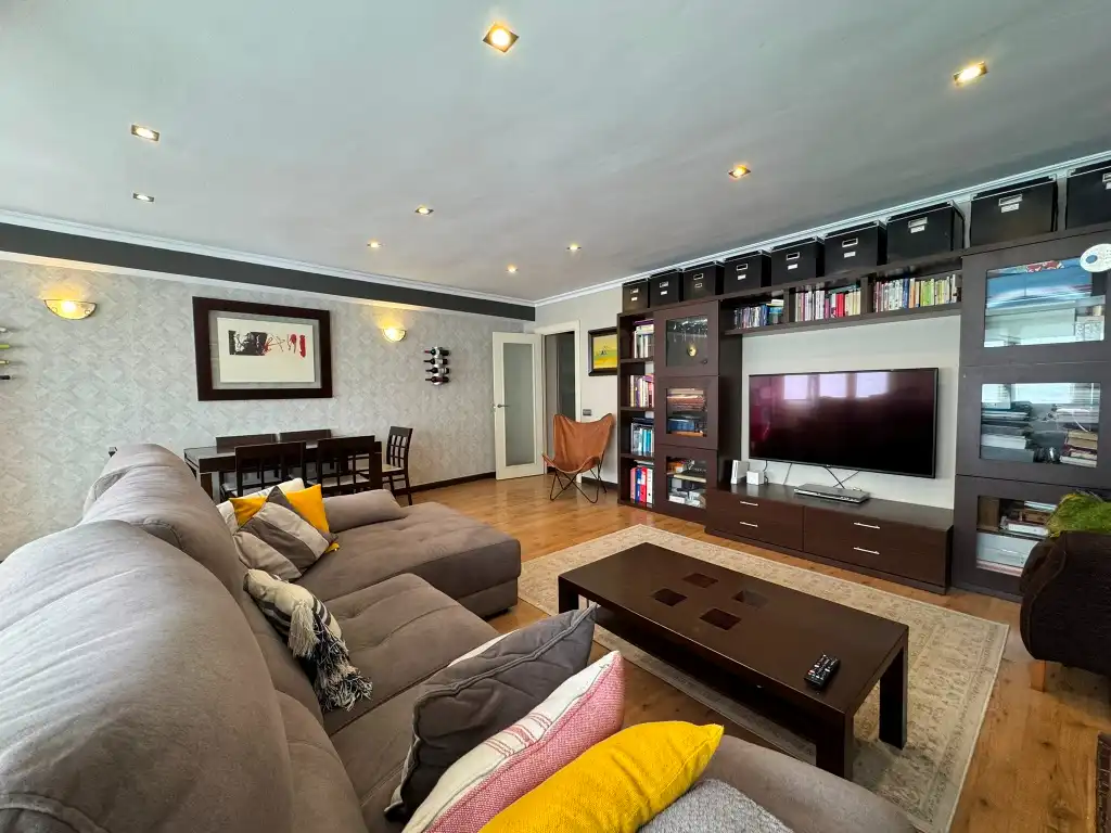 Sala de estar de Piso en venta en Gijón  con Calefacción, Parquet y Horno