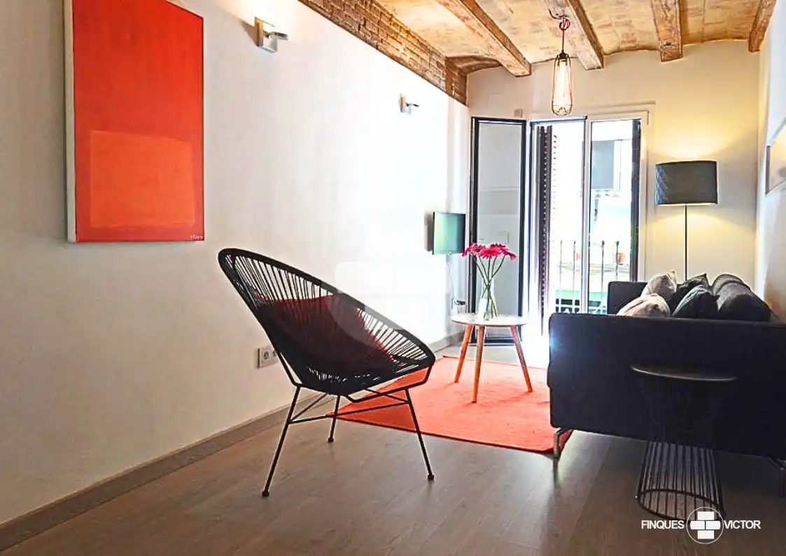 Sala de estar de Piso en venta en  Barcelona Capital con Parquet, Amueblado y Horno