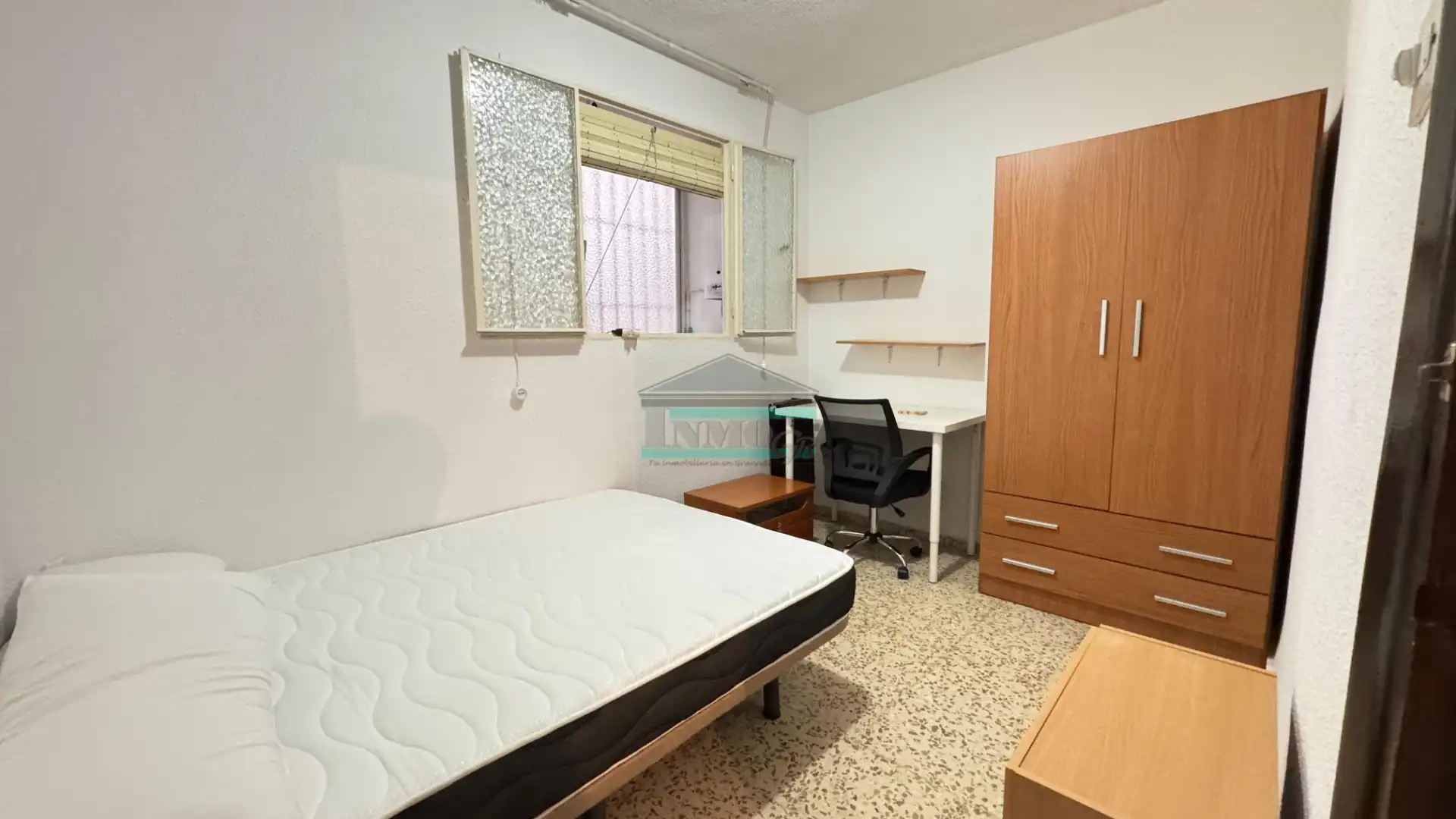 Bedroom of Flat for share in Granada  with Heating, Furnished and Oven
