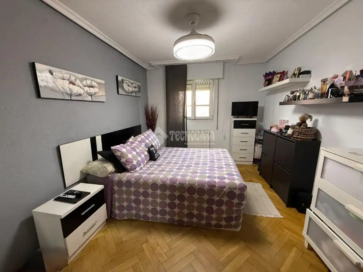 Habitación de Piso en venta en Madrid con Calefacción y Amueblado