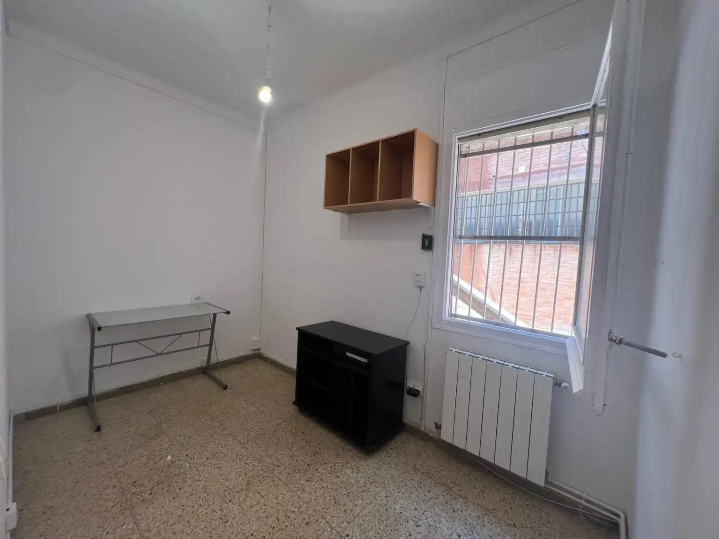 Dormitori de Planta baixa en venda en Castellar del Vallès amb Calefacció i Balcó