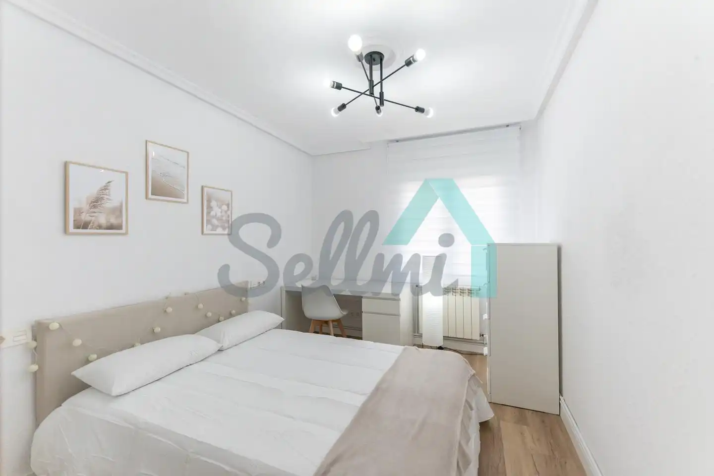 Schlafzimmer von Wohnung zur untervermieten in Oviedo  mit Heizung, Möbliert und Internet