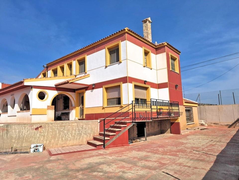 Exterior view of House or chalet for sale in Alicante / Alacant  with Air Conditioner, Heating and Private garden