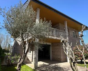 Vista exterior de Casa o xalet en venda en Verín amb Terrassa, Piscina i Balcó