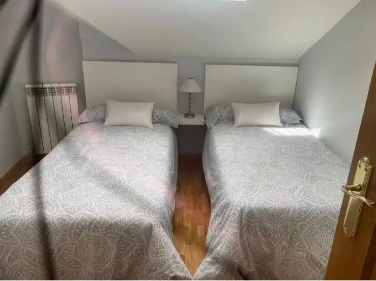 Habitación de Piso de alquiler en El Espinar con Aire acondicionado, Calefacción y Parquet