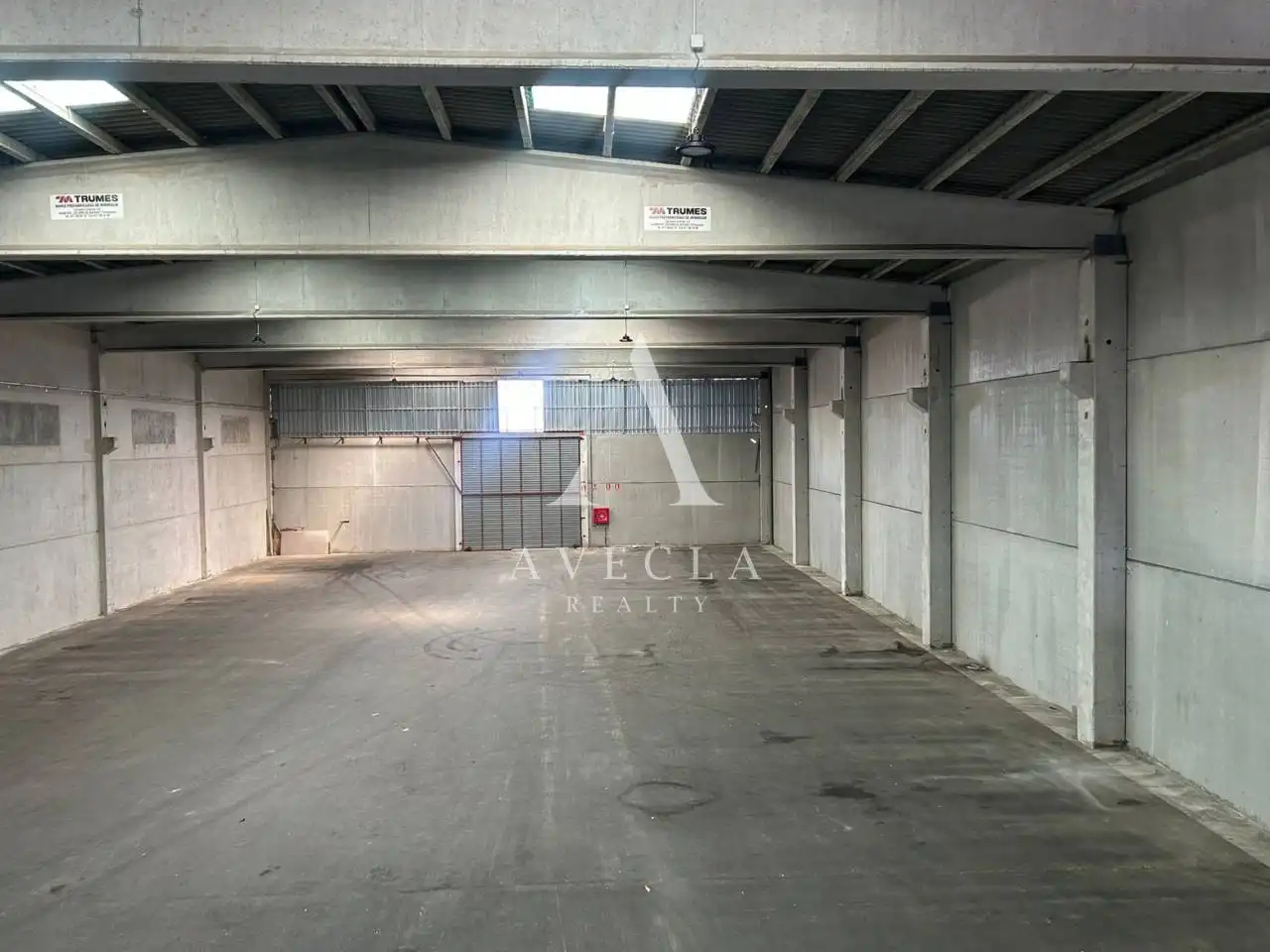 Nave industrial de alquiler en Sant Esteve Sesrovires