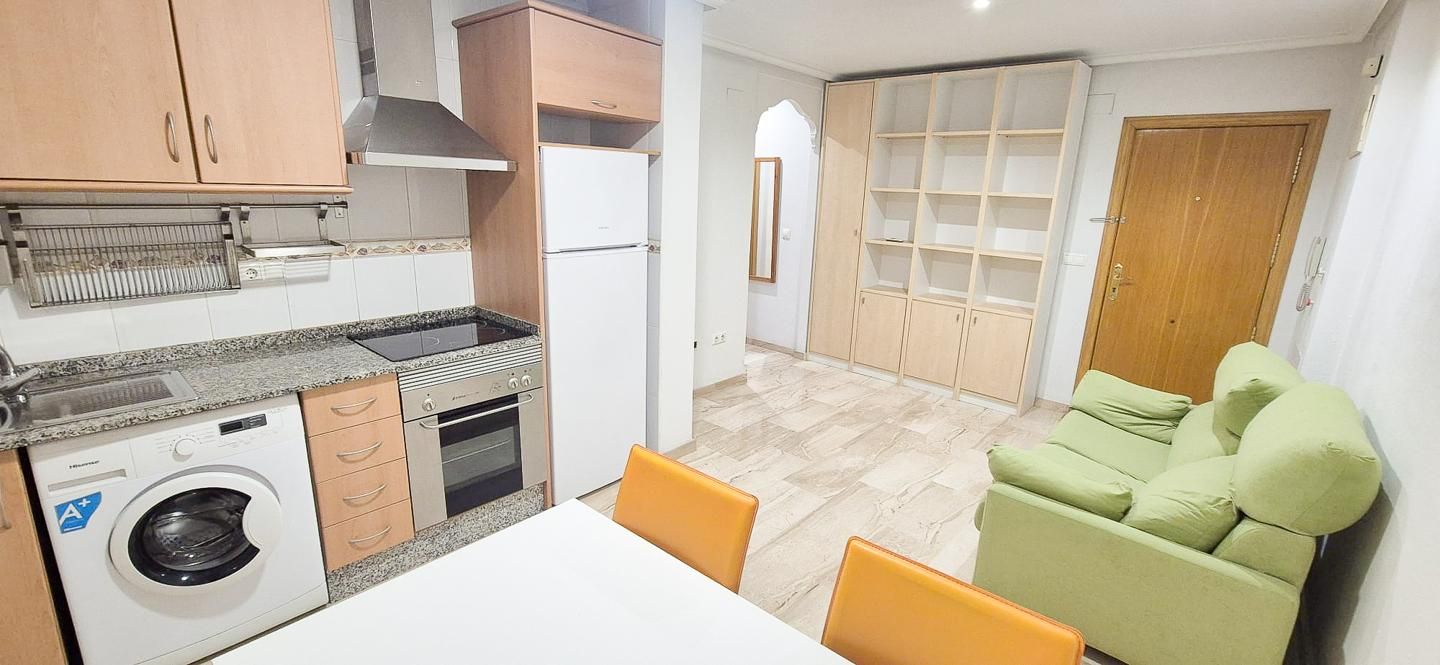 Cocina de Piso en venta en Elche / Elx con Aire acondicionado, Trastero y Amueblado