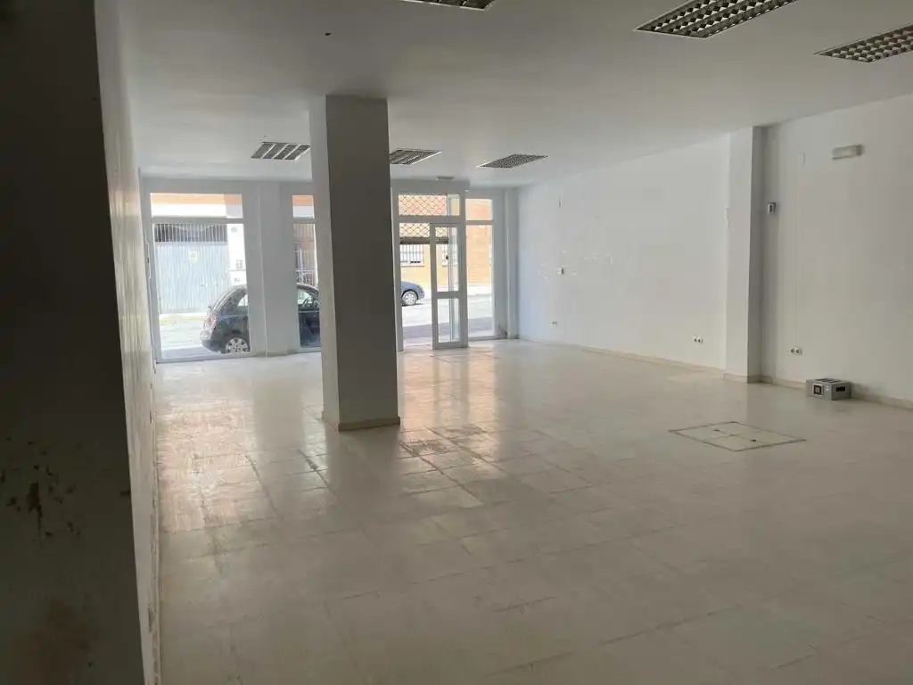 Local comercial en venta en Avenida Primero de Mayo, imagen 16