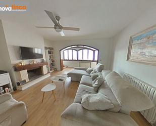 Living room of Single-family semi-detached for sale in Palamós  with Heating, Parquet flooring and Terrace