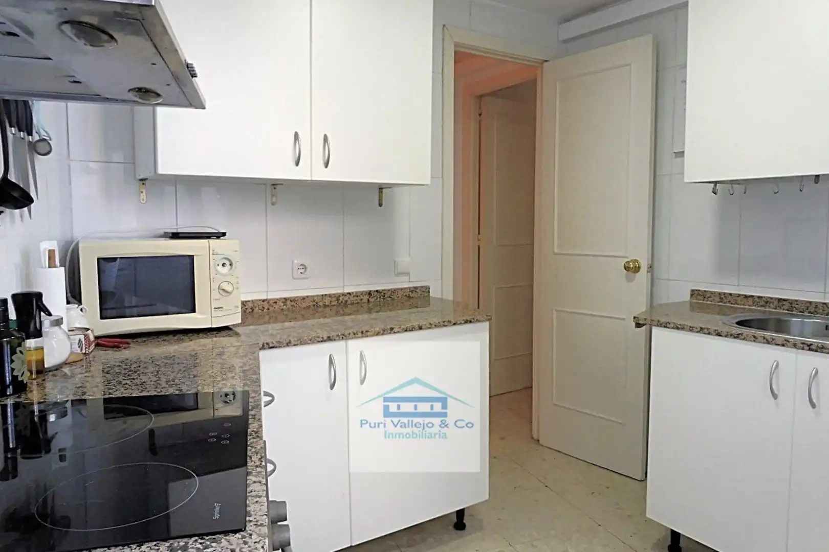 Cocina de Piso en venta en Córdoba con Aire acondicionado, Trastero y TV