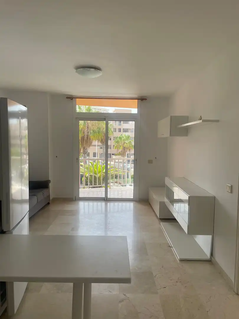 Appartamento con terrazza in affitto a Calle El Horno, imagen 3