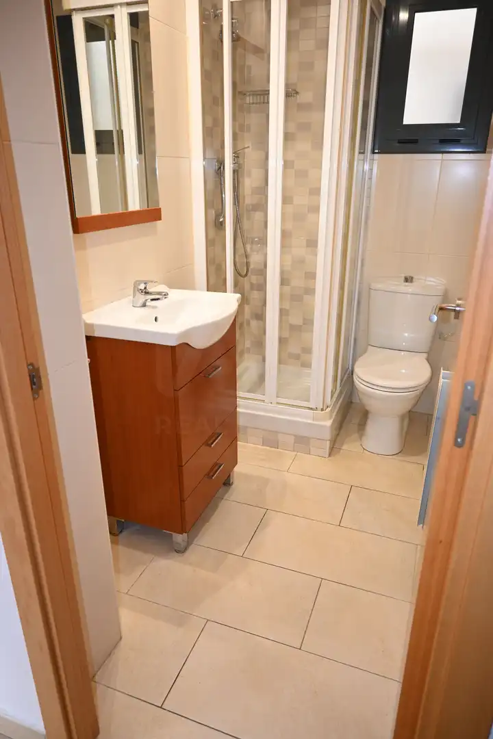 Baño de Piso en venta en Piera con Aire acondicionado y Calefacción