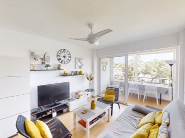 Apartament amb balcó en venda a DEL CAP DE PONENT