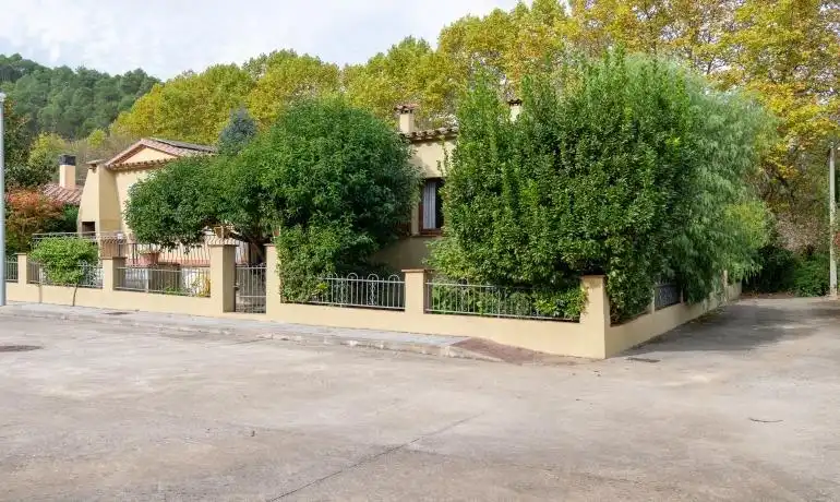 House with garden for sale in Sant Llorenç de la Muga