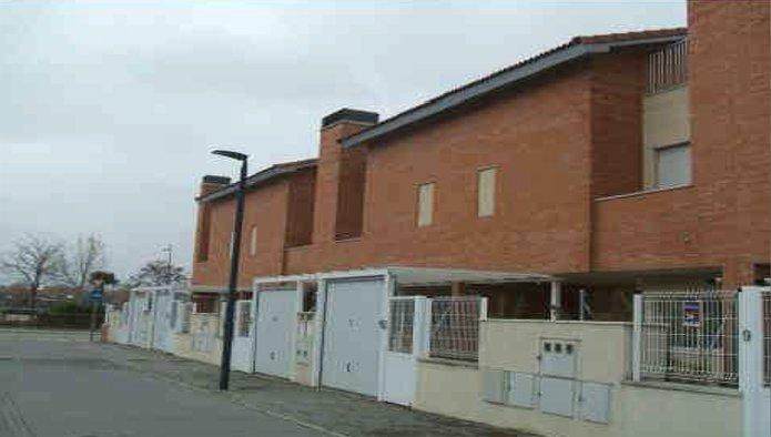 Foto 1 de Casa adosada en venta en C/ Perdiz, Marchamalo, Guadalajara