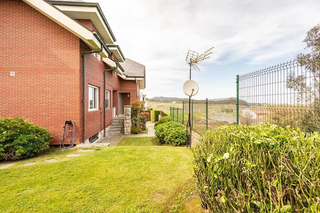 Vista exterior de Casa o chalet en venta en Piélagos con Calefacción, Jardín privado y Trastero