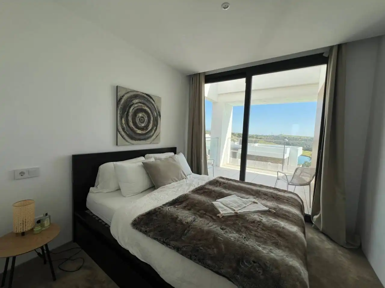 Habitación de Casa o chalet en venta en Estepona con Aire acondicionado, Calefacción y Jardín privado