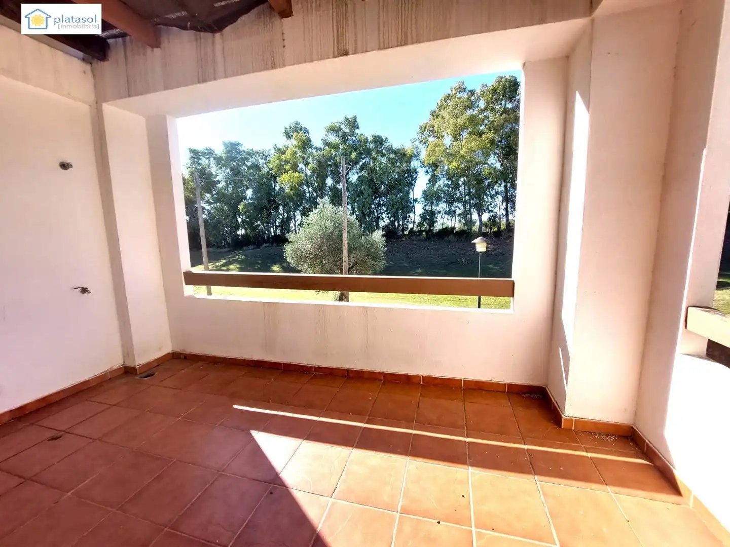 Jardí de Casa adosada en venda en Guillena amb Aire condicionat, Calefacció i Jardí privat