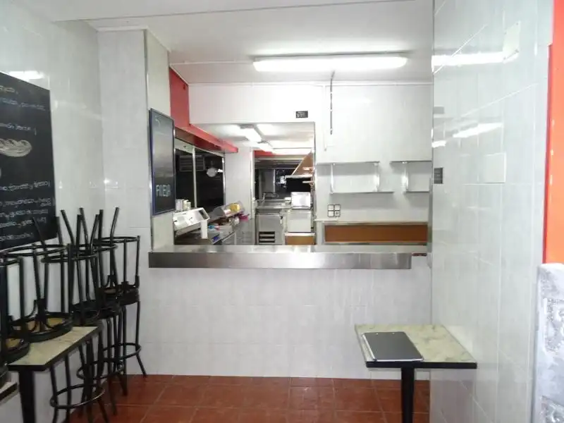 Cocina de Local en venta en Montornès del Vallès