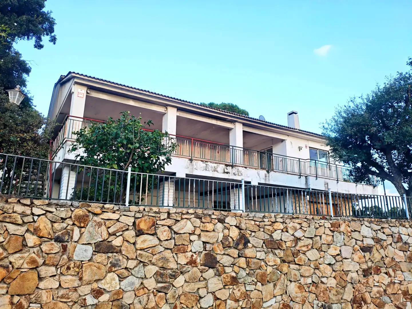 Vista exterior de Casa o chalet en venta en Mataró con Jardín privado, Terraza y Piscina