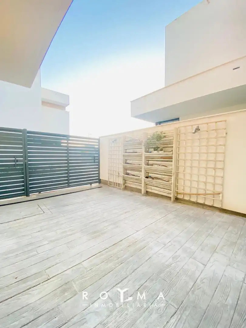 Casa a schiera con terrazza in affitto a Entrenúcleos, imagen 4