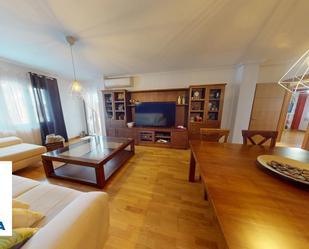 Sala d'estar de Casa adosada en venda en Leganés amb Aire condicionat, Calefacció i Piscina
