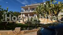 Vista exterior de Casa o xalet en venda en Pedralba amb Calefacció, Jardí privat i Terrassa