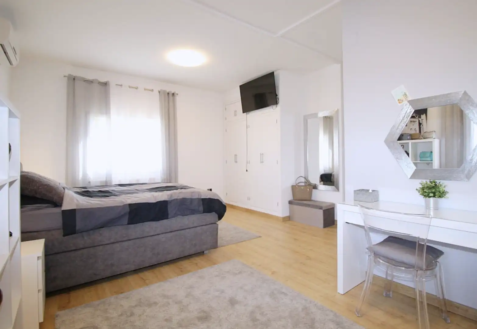 Bedroom of Houses for sale in Coín  with Air Conditioner, Heating and Private garden