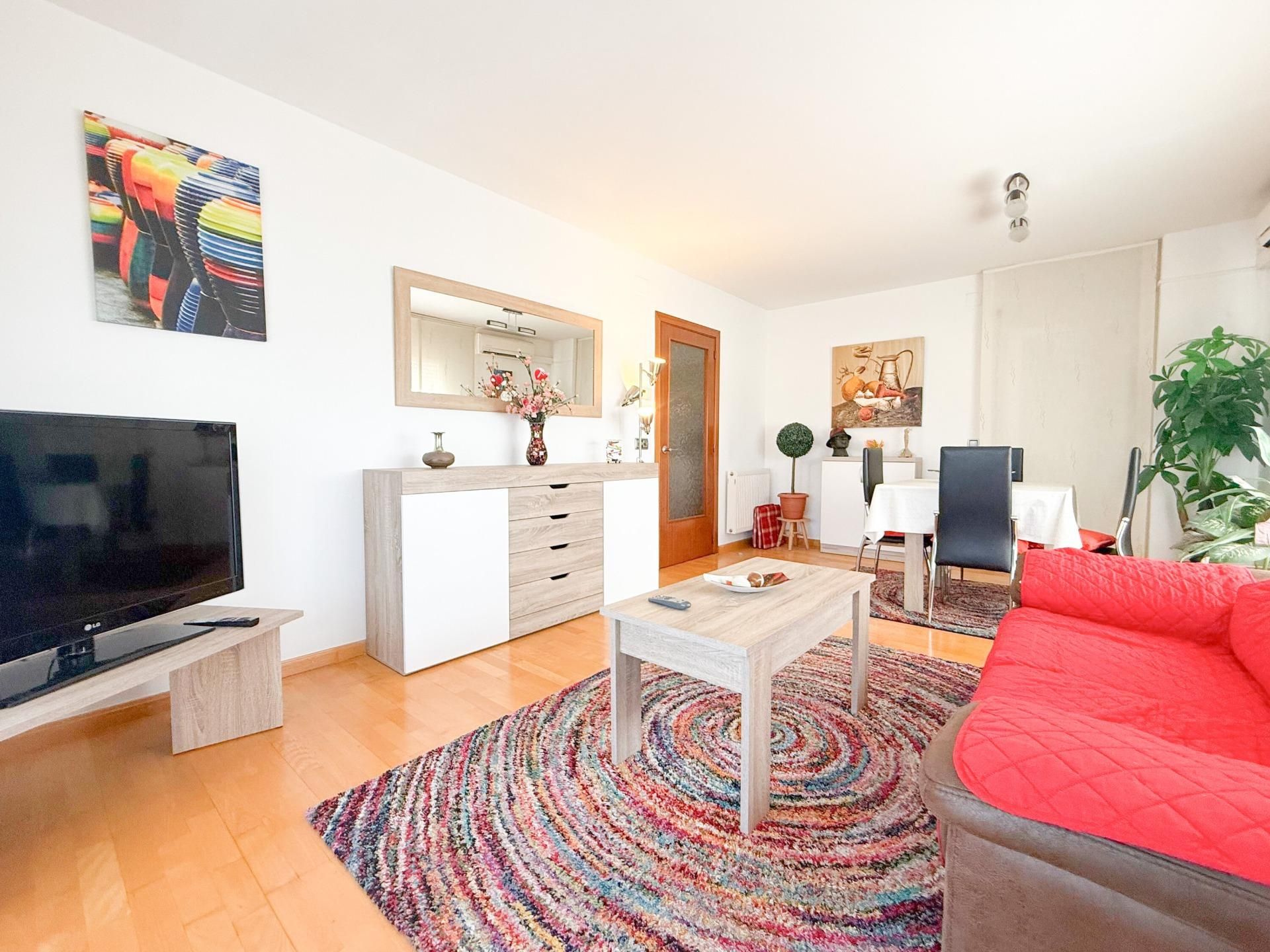 Living room of Apartment for sale in Figueres  with Air Conditioner, Heating and Terrace