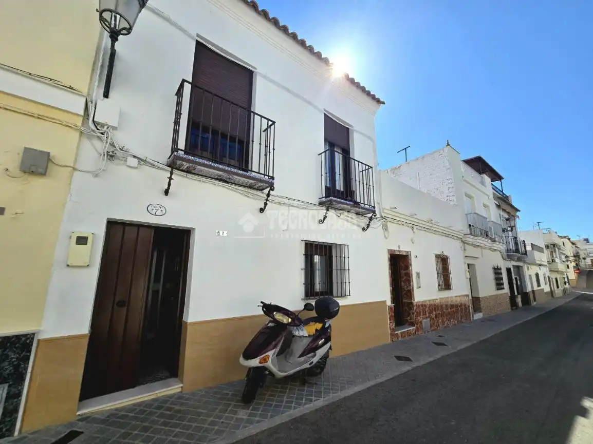 Casa adosada en venda a Morón de la Frontera