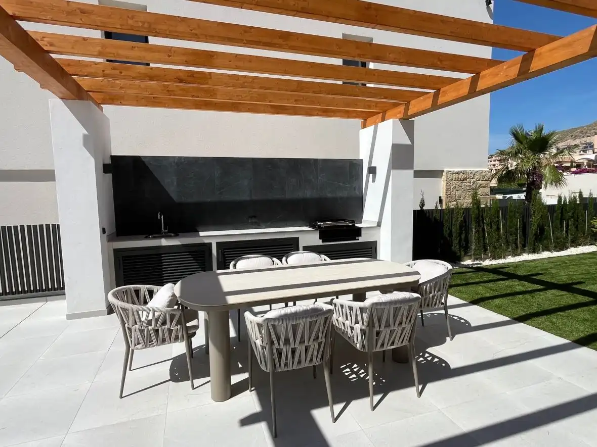 Chalet con piscina en venta en Carrer Berlin, imagen 6