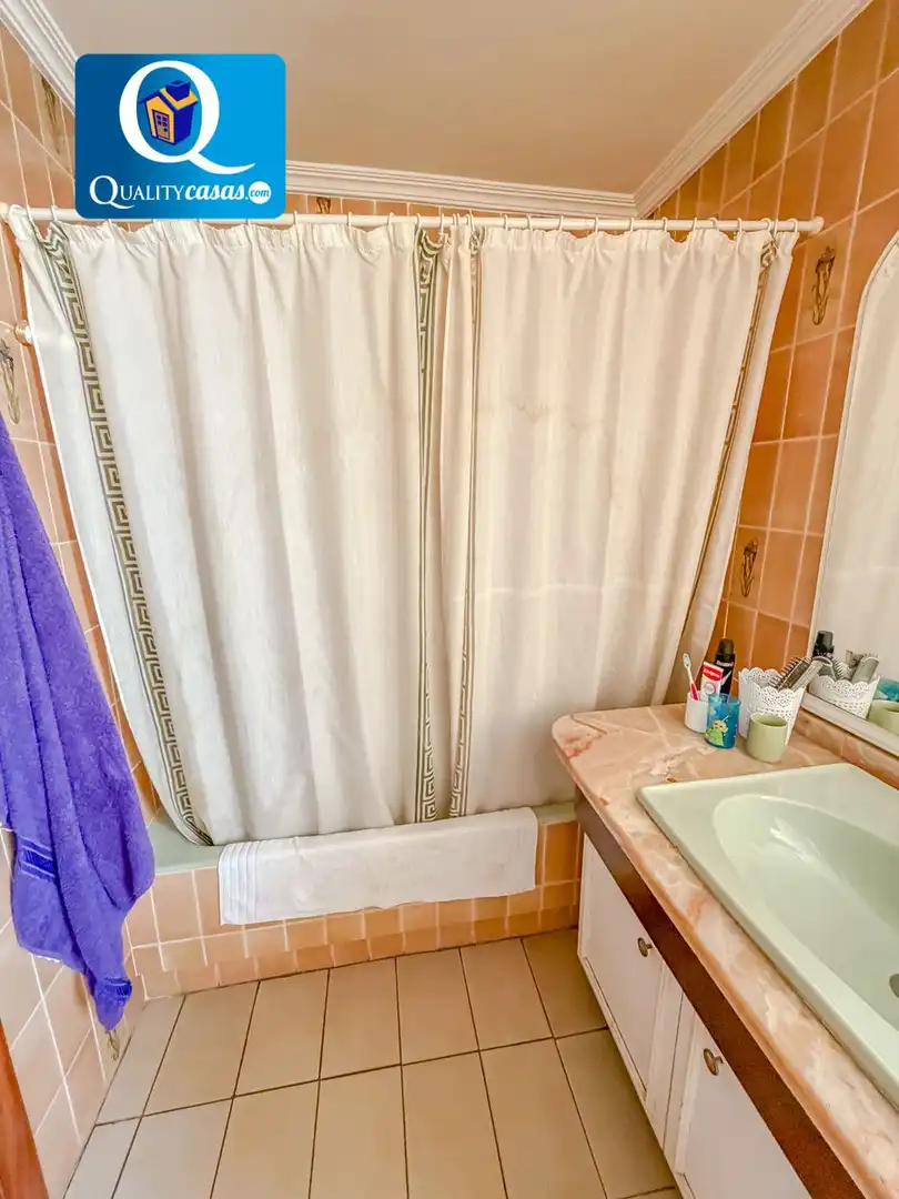 Bany de Apartament en venda en Elche / Elx amb Aire condicionat, Calefacció i Terrassa
