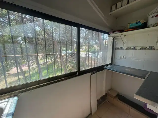 Commercial properties for sale in Avinguda de l'Amerador, Pueblo Español - Coveta Fumá