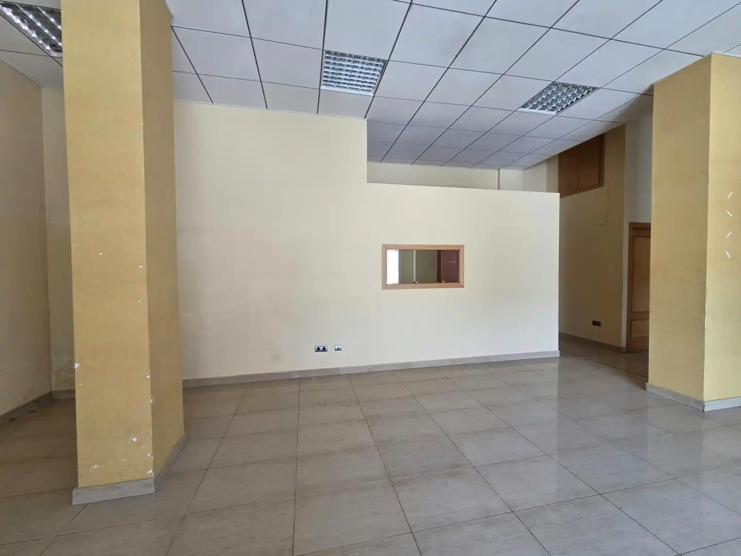 Local en venta en Olesa de Montserrat con Aire acondicionado