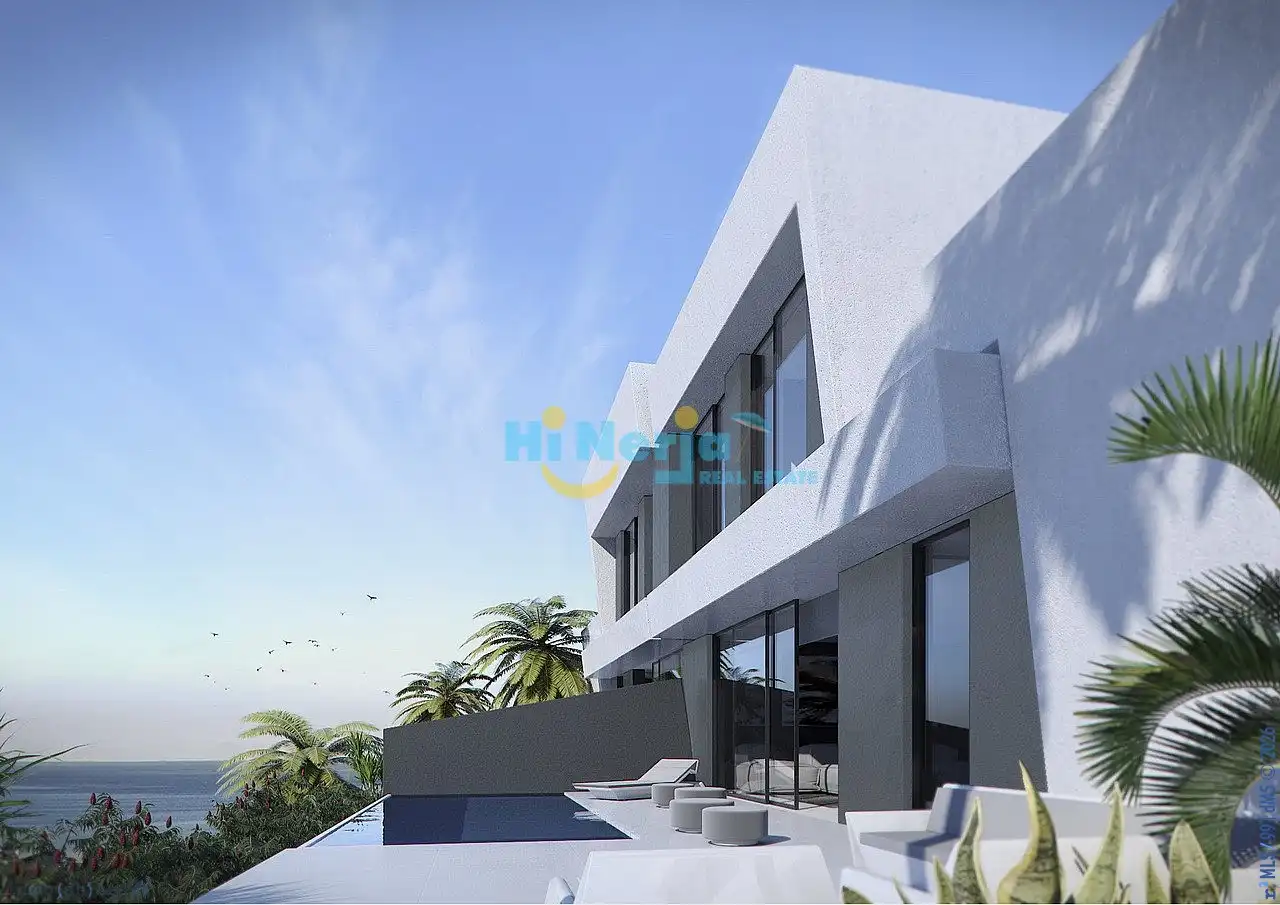 Chalet con piscina en venta en Torre del Mar, imagen 3