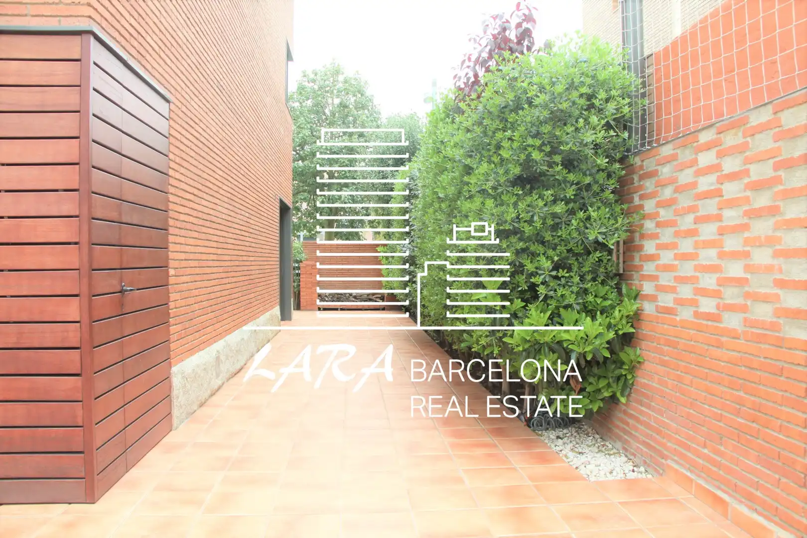 Vista exterior de Casa o chalet en venta en Viladecans con Aire acondicionado, Calefacción y Jardín privado