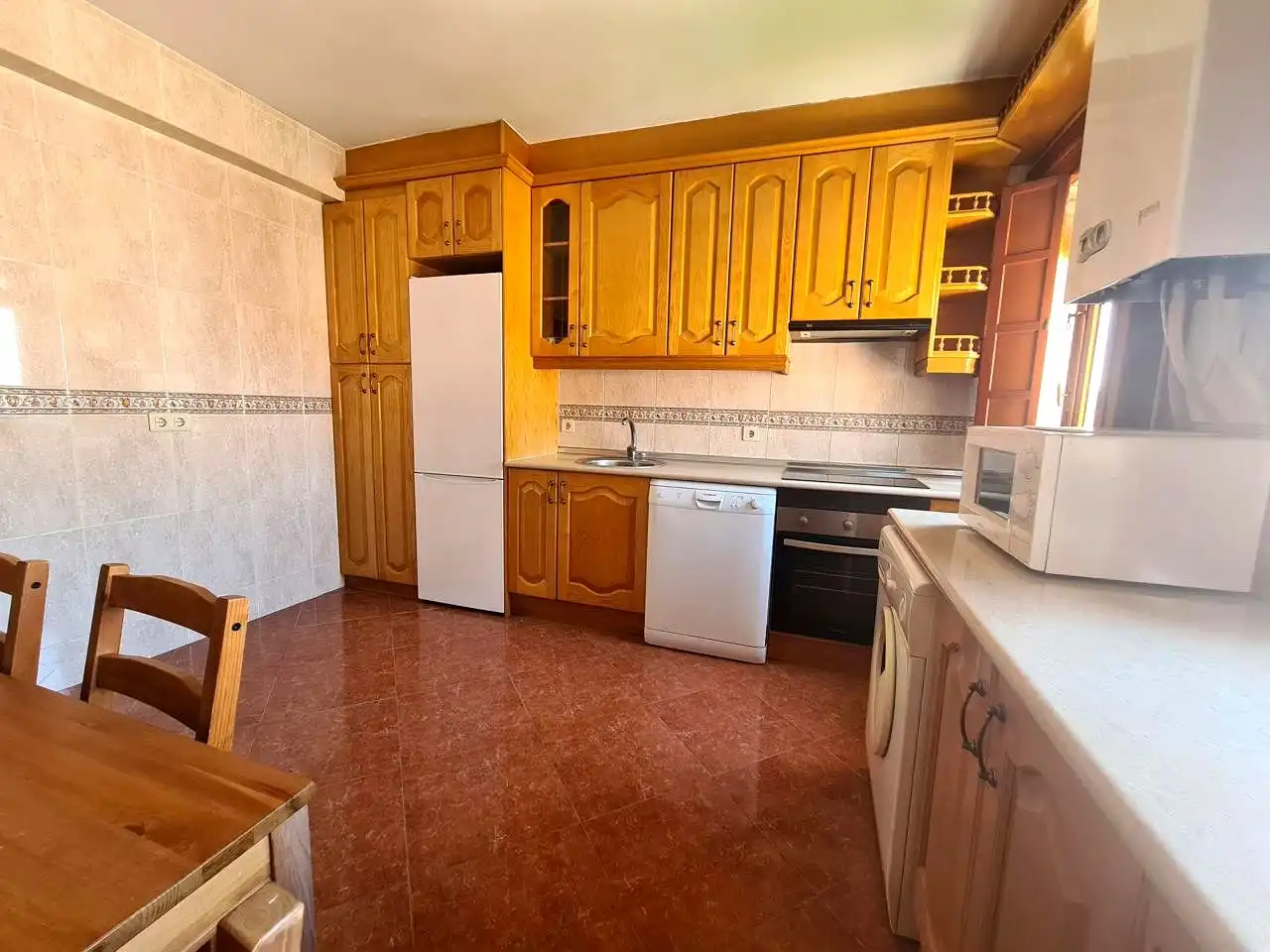 Cocina de Piso en venta en La Adrada  con Aire acondicionado, Terraza y Amueblado