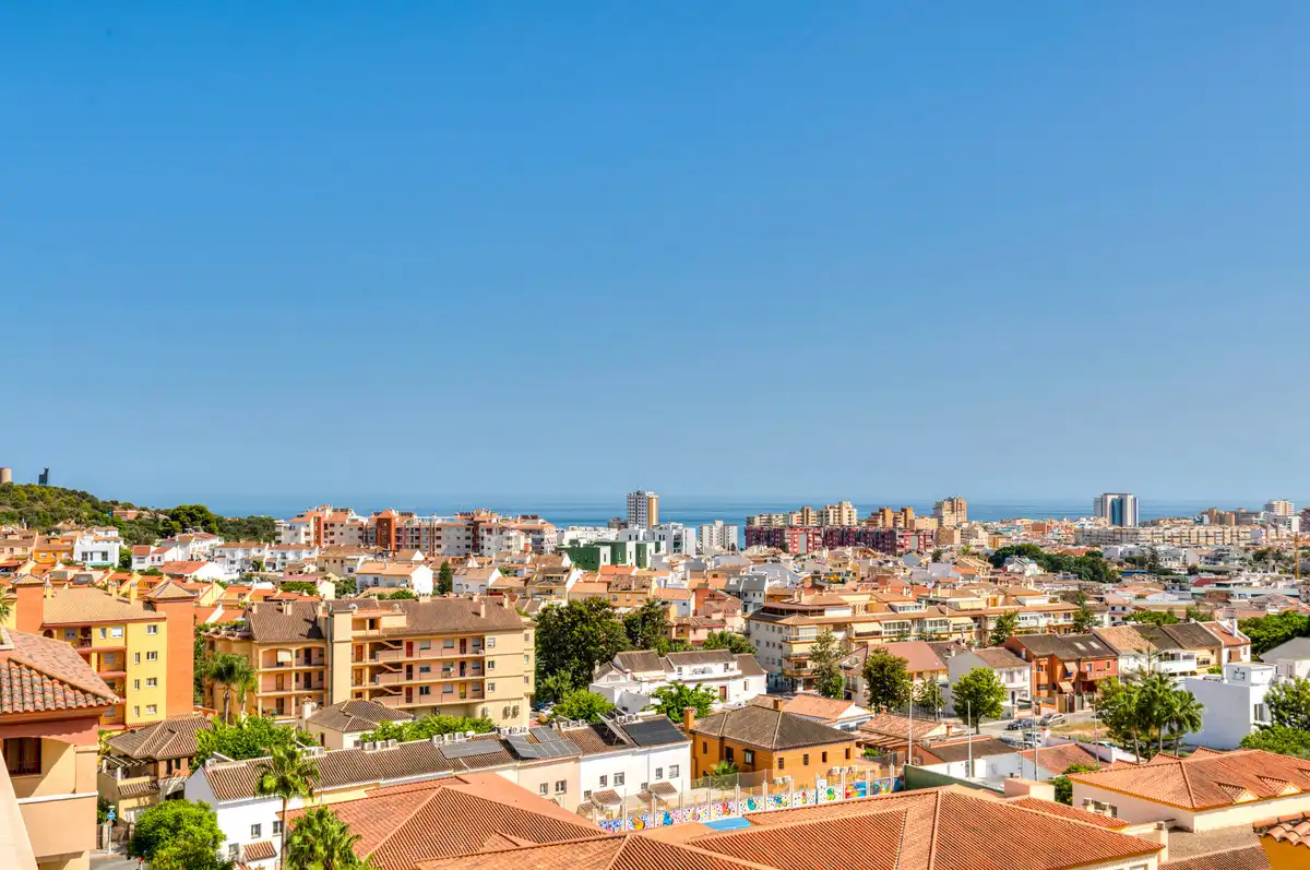Vista exterior de Apartamento en venta en Fuengirola con Aire acondicionado, Amueblado y Piscina comunitaria