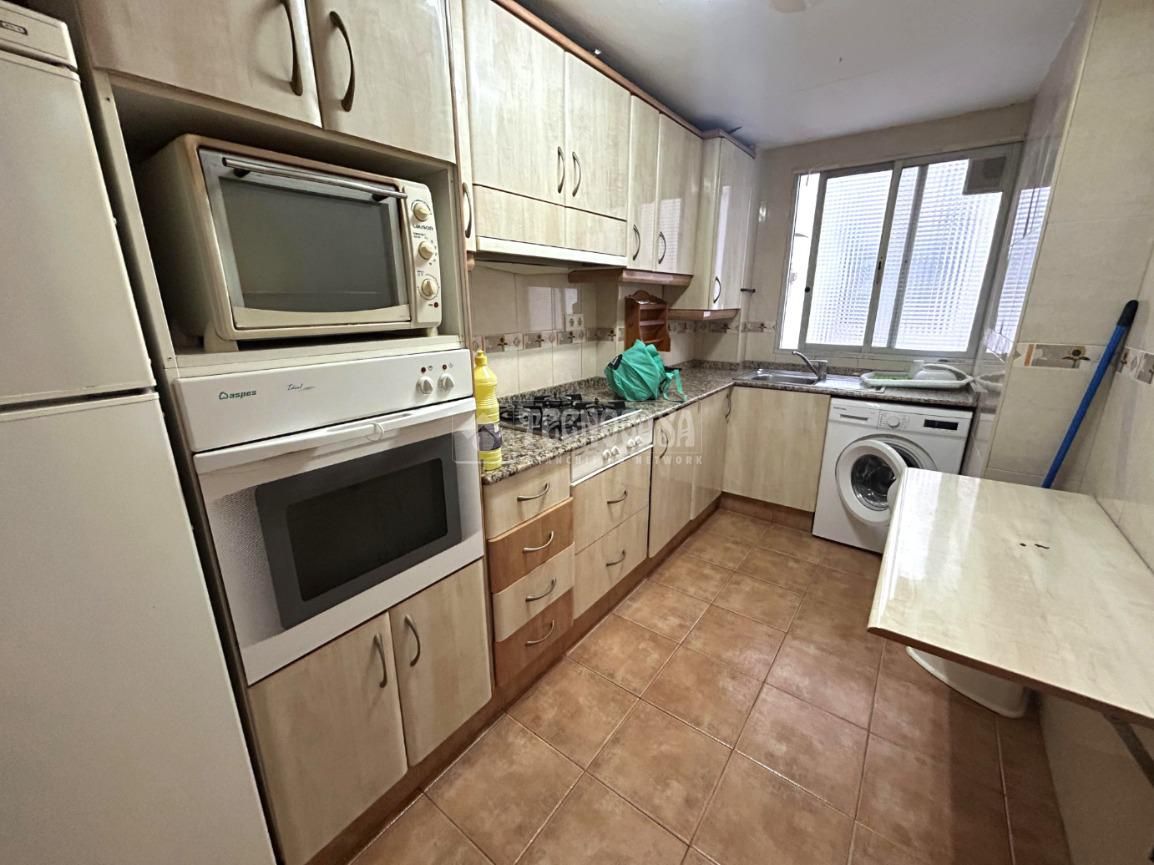 Kitchen of Flat for sale in  Valencia Capital  with Air Conditioner and Balcony