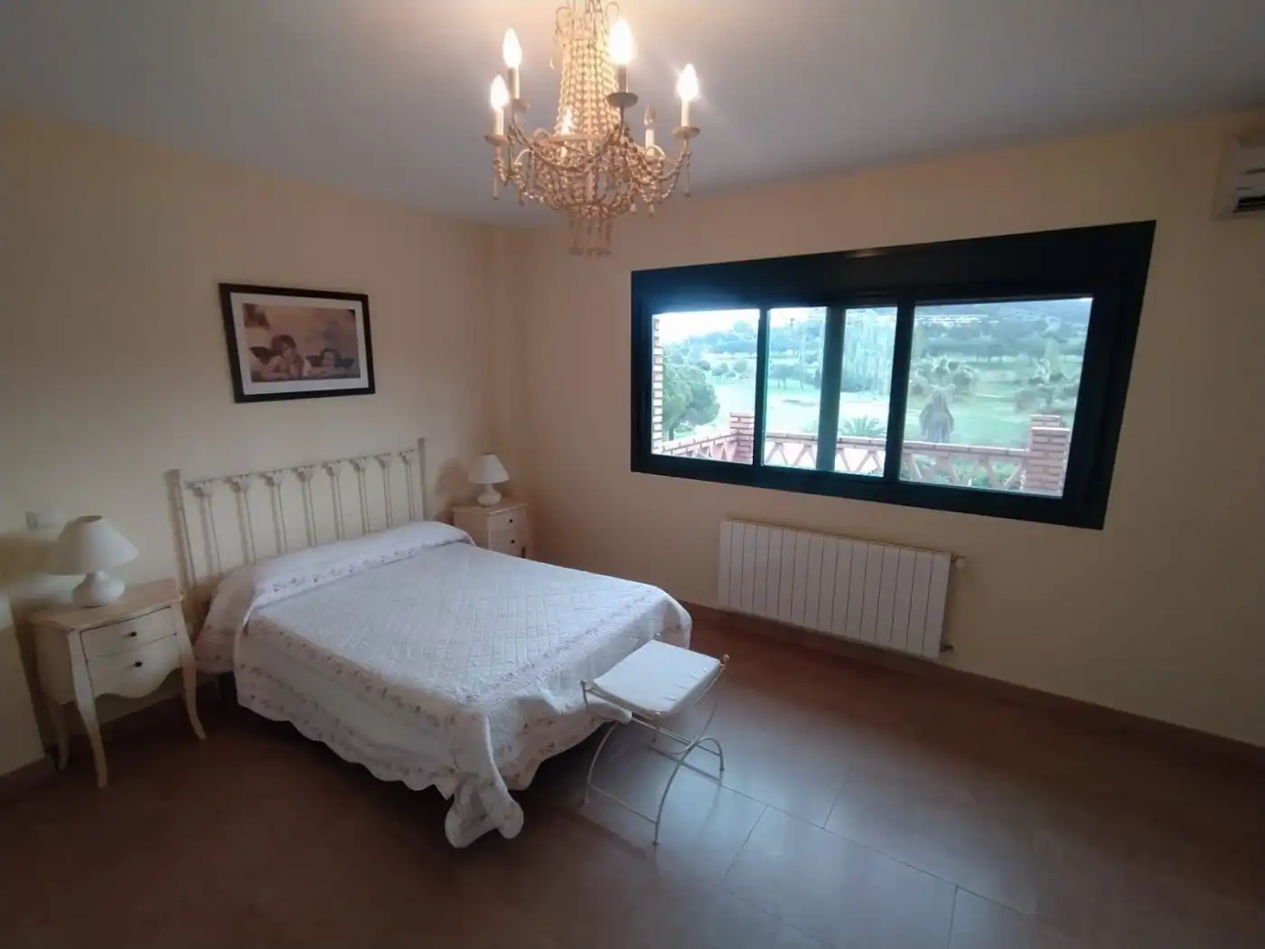 Dormitori de Casa o xalet en venda en Cáceres amb Aire condicionat, Calefacció i Jardí privat