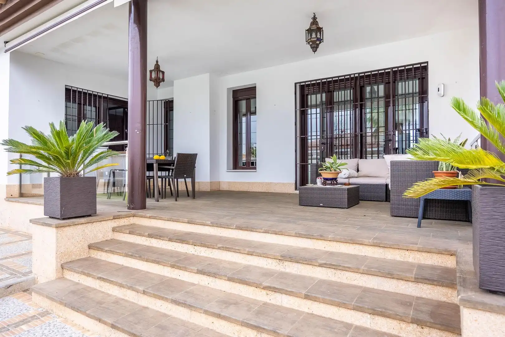 Terrassa de Casa o xalet en venda en Villamanrique de la Condesa amb Aire condicionat, Calefacció i Jardí privat